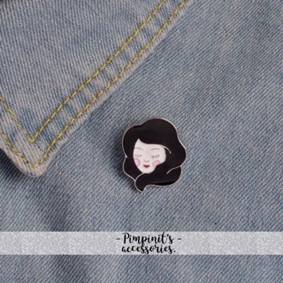 📬 พร้อมส่ง : 👩🏻 เข็มกลัดลายผู้หญิงผมสีดำ | Black Hair Woman Enamel Brooch Pin.