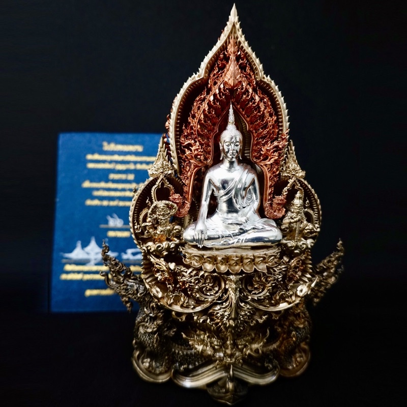 สมเด็จพระพุทธชินราชพิพัฒน์มหามงคล 100 ปี เนื้อบรอนซ์องค์พระพุทธชุบเงิน บารมีหลวงพ่อพัฒน์