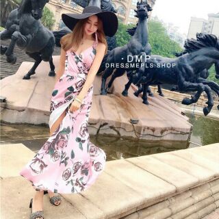 (DREES ME PLS.)
Maxi Dress ผ้าพิมพ์ลายกุหลาบโทนสีชมพูสวย ง