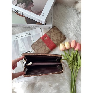 Coach Accordion Zip Wallet In Signature Canvas  มี 1 ใบ