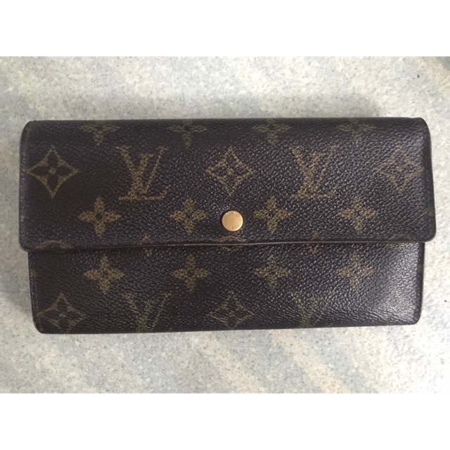 Lv monogram sarah wallet กระเป๋าสตางค์ lv มือสองของแท้ 100% สภาพดี ลายชัดสวย ช่องสะอาดพร้อมใช้ (ไม่ม