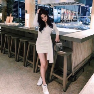 DRESS กระโปรงคอวี แบบขวทับซ้าย แขนยาว by Kathalyn