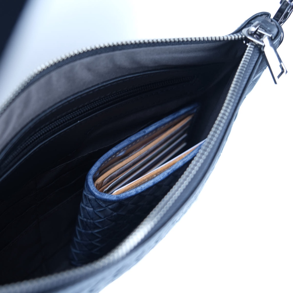 Le Galon Crossbody braided leather bag for mens  - กระเป๋าสะพายผู้ชาย หนังถัก MAVERICKSHOES