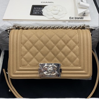 Used onceSuper like very very newww Chanel boy 8 beige caviar HL28