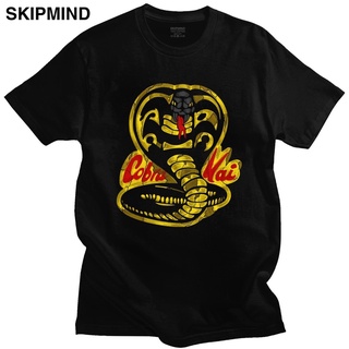 【สไตล์ฮาราจูกุ】เสื้อยืดแขนสั้น ผ้าฝ้าย 100% พิมพ์ลาย Cobra Kai สไตล์วินเทจ ของขวัญ สําหรับผู้ชายS-5XL