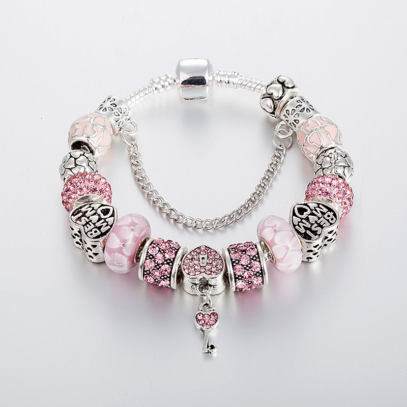 สร้อยข้อมือแฟชั่น : Pink Pandora Bracelet มาพร้อมชาร์มน่ารักๆค่า