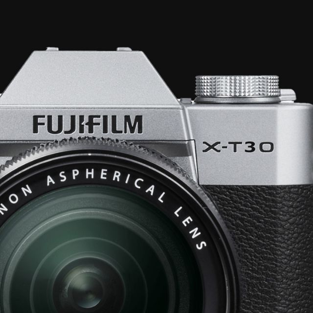 Fujifilm XT30  Silver Argent body  มือสอง สภาพใช้งานน้อยใหม่มาก