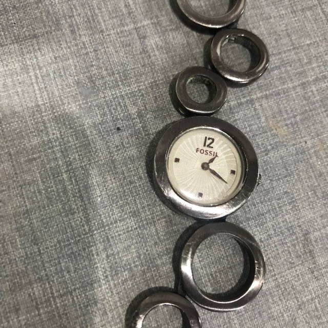 นาฬิกามือสองfossil แท้