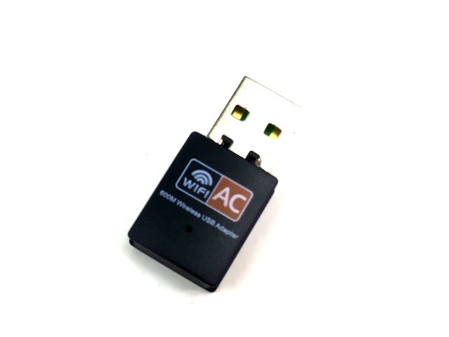 ตัวรับสัญญาณ Wifi 5g 2 ย่านความถี่ 5G/2G Dual Band USB 2.0  WiFi Wireless 600M ไม่มีเสา รับ5G /มีตัวที่มีdiverในตัว