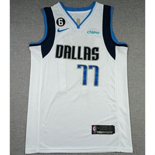 เสื้อกีฬาบาสเก็ตบอล ปักลาย Dallas Mavericks 77 Luka Doncic สีขาว สําหรับผู้ชาย 2023