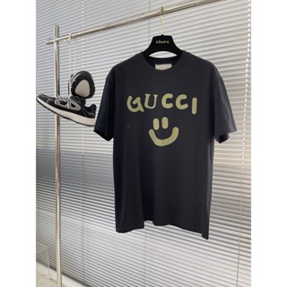 Gu-cci ใหม่ เสื้อยืด แขนสั้น พิมพ์ลายตัวอักษร หน้ายิ้ม ทรงหลวม แฟชั่น