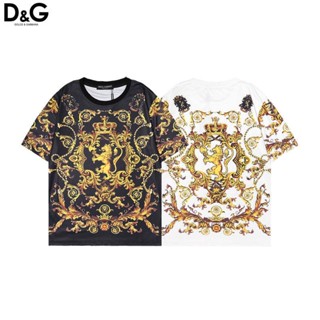 Dg Dolce &amp; Gabbana 2023 ใหม่ เสื้อยืดลําลอง แขนสั้น พิมพ์ลายสิงโต สไตล์ฮ่องกง สําหรับผู้ชาย และผู้หญิง