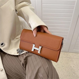 Hermes ใหม่ กระเป๋าสตางค์ กระเป๋าสะพายไหล่ แต่งสายโซ่คล้อง ทรงเมสเซนเจอร์ ระดับไฮเอนด์ แฟชั่นสําหรับสตรี 2023