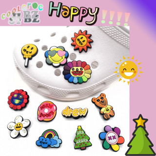 🔥พร้อมส่ง อุปกรณ์เสริม🔥 Crocs ลูกกวาด / สายรุ้ง/ดอกไม้ พีวีซีรูปดอกทานตะวันสําหรับติดรองเท้าผ้าใบ