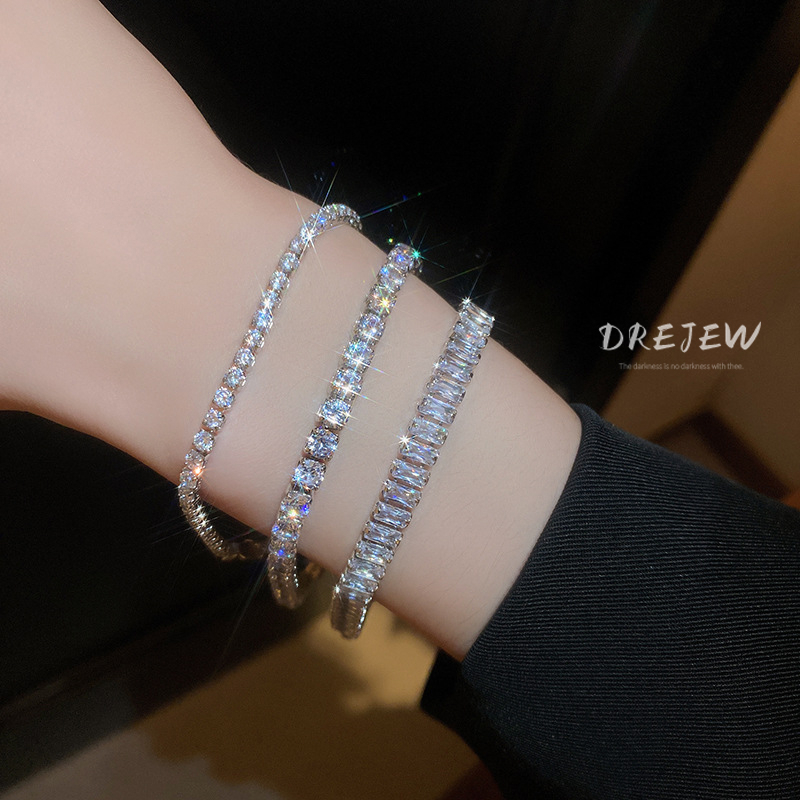 DREJEW สร้อยข้อมือ เพทาย สี่เหลี่ยม เรียบง่าย แฟชั่นเกาหลี ออกแบบบุคลิกภาพ ความรู้สึก เครื่องประดับมือ อเนกประสงค์ ผู้หญิง