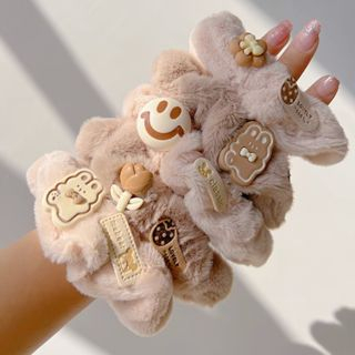 สไตล์เกาหลีน่ารักรักหน้ายิ้มผมtie Headdressสําหรับสาวฤดูใบไม้ร่วงฤดูหนาวTawnyหมีFurryขนาดใหญ่ลําไส้Scrunchieเชือกผมสําหรับผู้หญิง