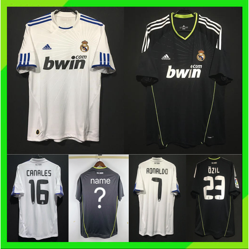 เสื้อกีฬาแขนสั้น ลายทีมชาติฟุตบอล Real Madrid 2010/2011 ชุดเหย้าและเยือน สไตล์เรโทร