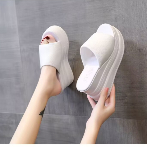 รองเท้าแตะผู้หญิงด้านล่างนุ่มแฟชั่นรองเท้าแตะลาดสีบริสุทธิ์ 6 ซม. Flip Flop