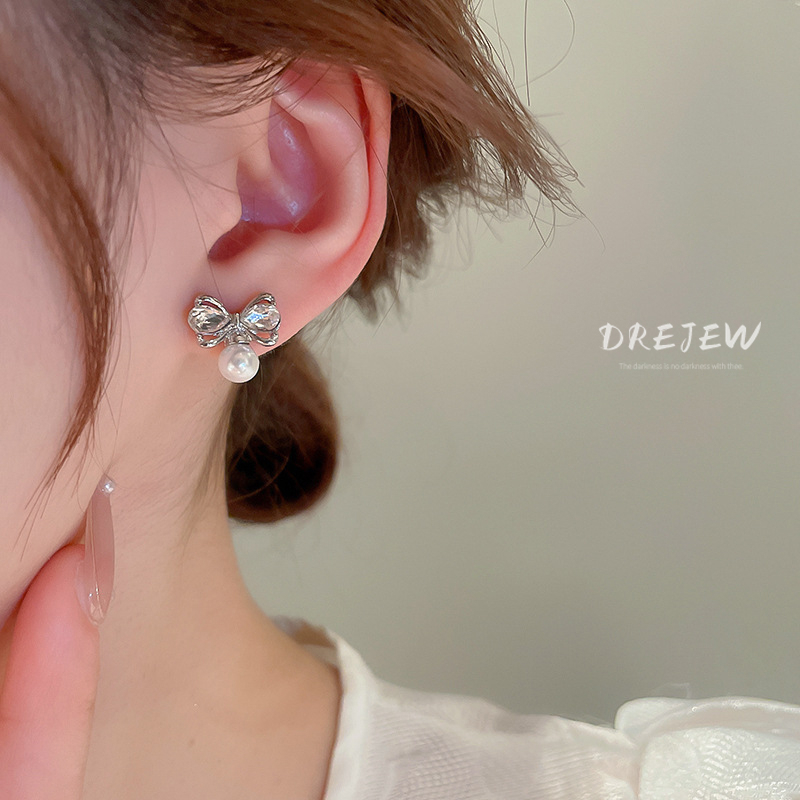 DREJEW ต่างหูสตั๊ด เข็มเงิน ประดับเพชร โบว์ มุก ดีไซน์หวาน เรียบง่าย ไฮเอนด์ - รูปที่ 6