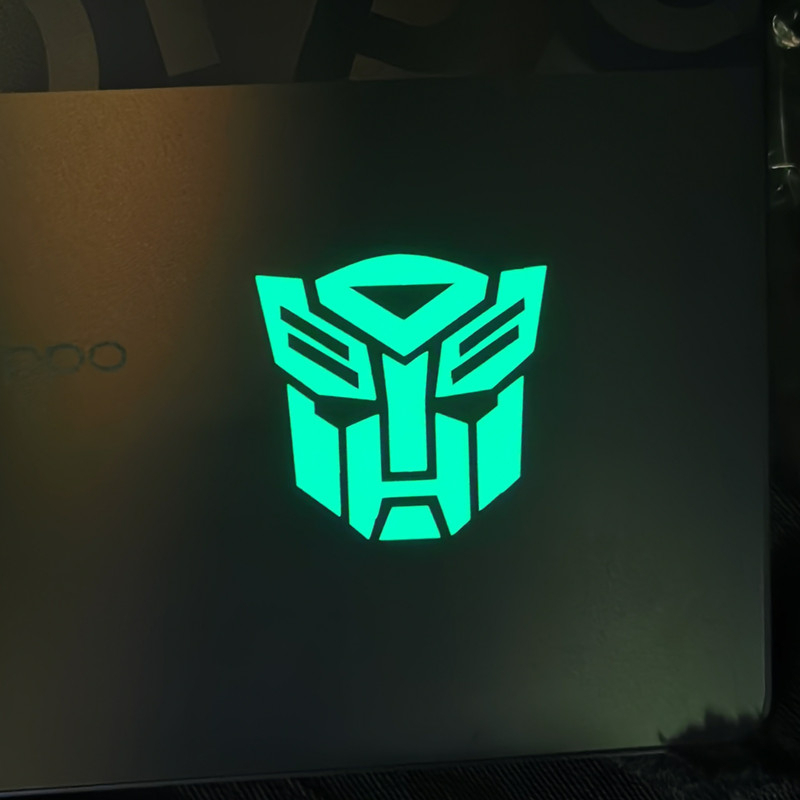 สติกเกอร์รถ Transformers Autobots สะท้อนแสงตกแต่งสําหรับฝาถังน้ํามันกันชน Trunk แล็ปท็อปโทรศัพท์