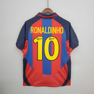 เสื้อยืด พิมพ์ลายฟุตบอล Barcelona RONALDINHO A.INIESTA คุณภาพสูง สไตล์เรโทร 03-04