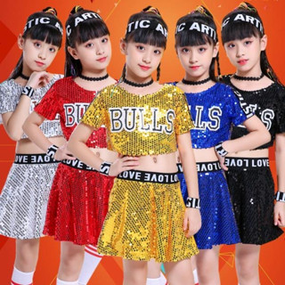 ชุดเต้นรํา เสื้อยืดครอป แขนสั้น ประดับเลื่อม สีเงิน แวววาว พร้อมกระโปรง สีทอง สําหรับเด็กผู้หญิง