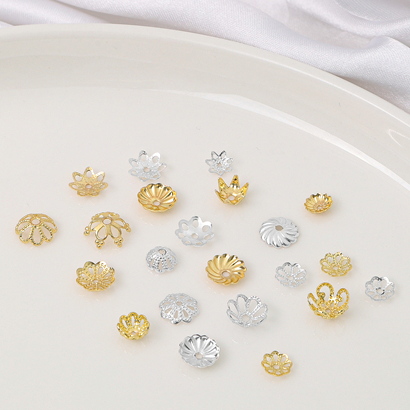 จี้ลูกปัดทองแดง เคลือบทอง 14K รูปดอกพลัม สําหรับทําเครื่องประดับ สร้อยคอ สร้อยข้อมือ DIY