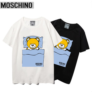 Moschino เสื้อยืดแขนสั้น ผ้าฝ้าย พิมพ์ลาย แฟชั่นสําหรับผู้ชายและผู้หญิง