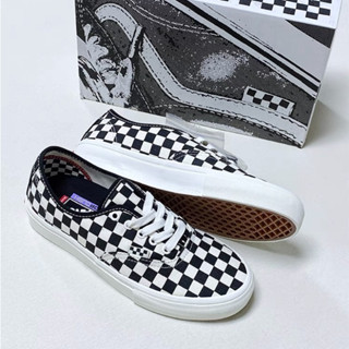 Vans VANS ใหม่ รองเท้าผ้าใบลําลอง ลายตารางหมากรุก คลาสสิก เข้ากับทุกการแต่งกาย สําหรับผู้ชาย ผู้หญิง (รวมเชือกผูก สีดํา) 2023