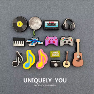 ใหม่ crocs jibbitz Charms /Music /Slippers (คุณภาพสูง) / jibbitz Set /crocs jibbitz /Birthdaypresent