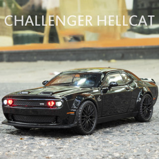 โมเดลรถยนต์ 1:32 DODGE CHARGER Hellcat SRT American Muscle พร้อมฐาน ของเล่นสําหรับเด็ก