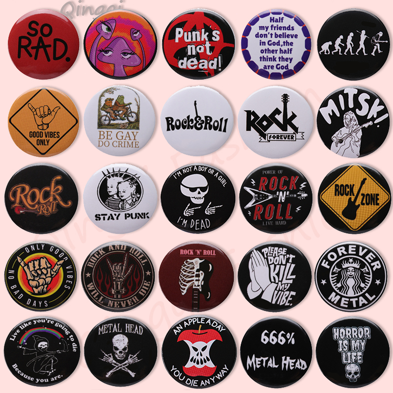 44มม.Rock Roll Tinplate Pin Punk Is Not Dead Foreverเข็มกลัดป้ายLapel Pinปุ่มBadge Punkเพลงเครื่องปร