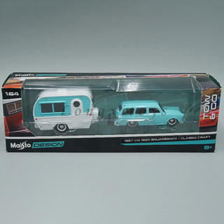 โมเดลรถยนต์ Maisto 1:64 Diecast 1967 VW 1600 Squareback Classic Craft ของเล่นสําหรับเด็ก