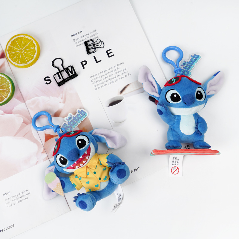 Disney ของแท้ จี้ตุ๊กตาดิสนีย์ Stitch สตรอเบอร์รี่ หมี ตุ๊กตา Toy Story สําหรับตกแต่งกระเป๋า