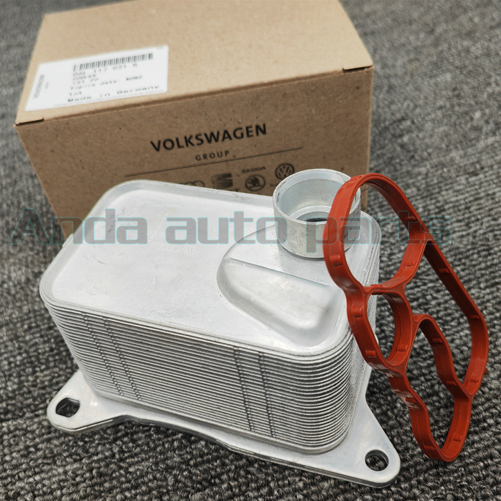 06ล117021GG Volkswagen Oil Cooler EA888GEN3 Audi Oil Cooler Oil Cooler สําหรับ Passat B8 Golf MK7 A4