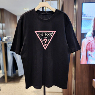 Guess ใหม่ เสื้อยืดคอกลม แขนสั้น สไตล์สปอร์ต สําหรับผู้ชายและผู้หญิง