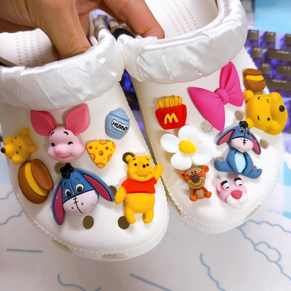 สติกเกอร์ รูปหมีพูห์น่ารัก สําหรับตกแต่ง croc jibitz จํานวน 15 ชิ้น