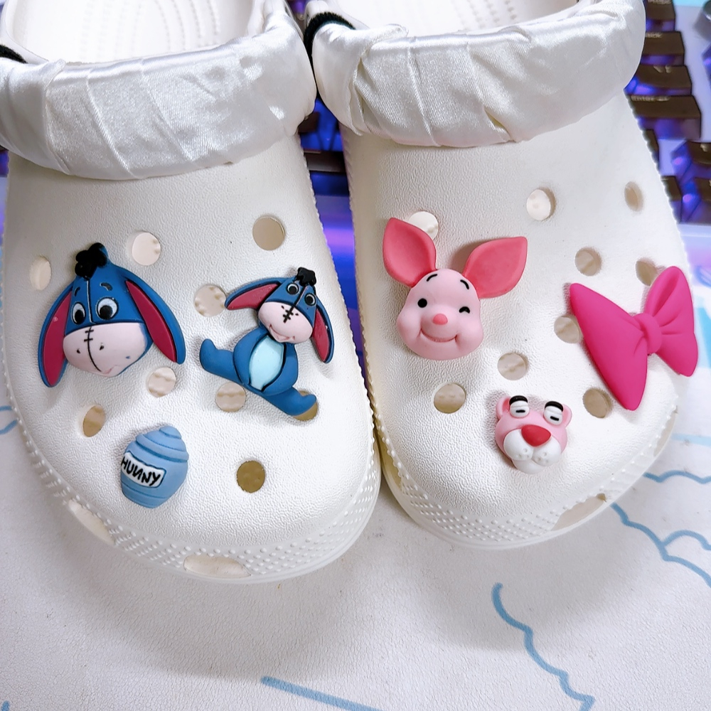 สติกเกอร์ รูปหมีพูห์น่ารัก สําหรับตกแต่ง croc jibitz จํานวน 15 ชิ้น