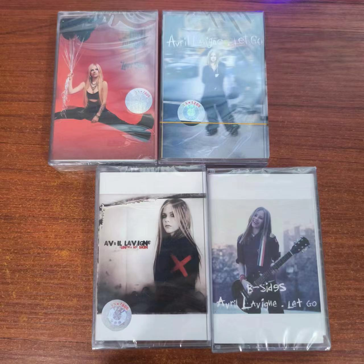 เทปคาสเซ ็ ตใหม ่ ล ่ าสุด Avril Lavigne Love Sux Let Go Under My Skin T0524