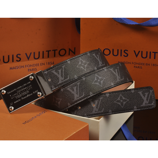 Louis Vuitton เข็มขัดสูท ทรงสี่เหลี่ยม พรีเมี่ยม ทนทาน สําหรับผู้ชาย