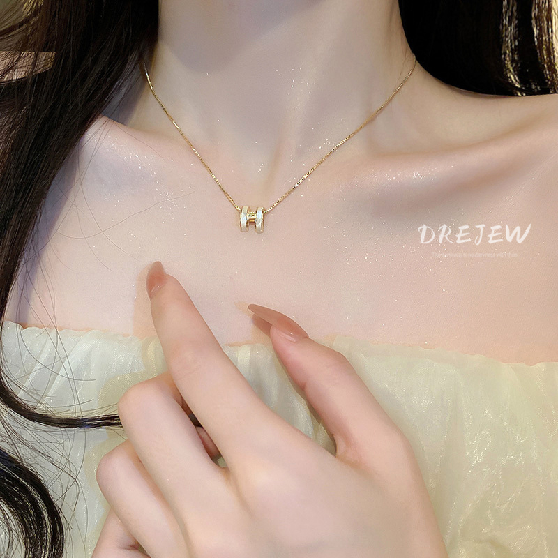 DREJEW ทอง18K สร้อยคอโซ่ชุบทองแท้ ประดับเพทาย รูปตัวอักษร ระดับไฮเอนด์ หรูหรา สไตล์เกาหลี สําหรับผู้หญิงสร้อยคอแฟชั่น