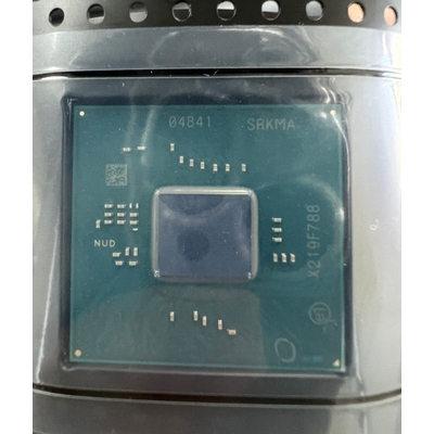 Fh82hm570 HM570 SRKMA ชิปเซ็ต BGA พร้อมลูกบอล