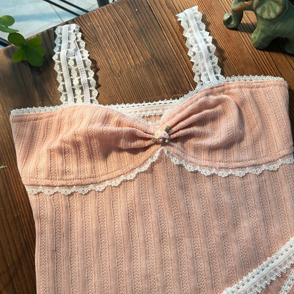 Ironknight-fairycore Y2K เสื้อครอปท็อป สายสปาเก็ตตี้ แต่งขอบลูกไม้ และกางเกงขาสั้น สําหรับผู้หญิง - รูปที่ 6