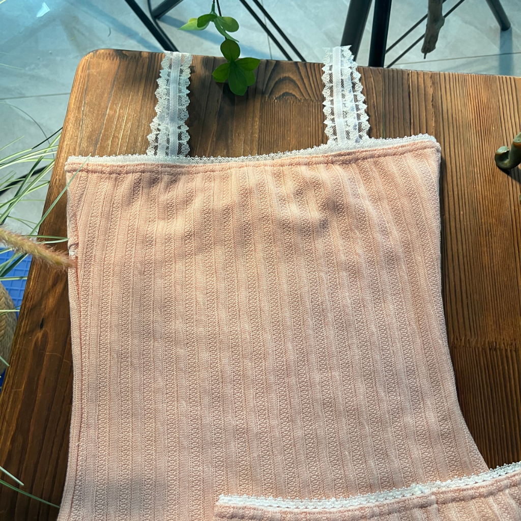 Ironknight-fairycore Y2K เสื้อครอปท็อป สายสปาเก็ตตี้ แต่งขอบลูกไม้ และกางเกงขาสั้น สําหรับผู้หญิง - รูปที่ 5