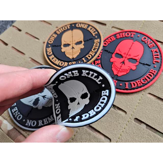 3D PVC ยาง Patch Badge สีดําสีขาว Luminous ทหารยุทธวิธี Badge กระเป๋าเป้สะพายหลัง Fastener
