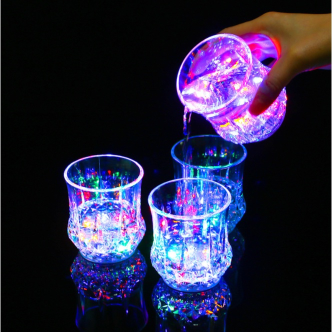 LED กระพริบเรืองแสงน้ําของเหลวเปิดใช้งาน Light-up แก้วไวน์ถ้วยแก้วปาร์ตี้