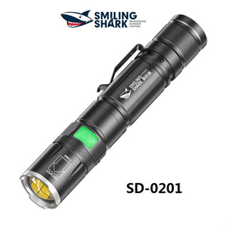 Smilingshark SD0201 ไฟฉายพกพา P100 3000LM Super Bright พร้อมคลิปหนีบปากกา USB ชาร์จใหม่ได้ 18650 อายุการใช้งานแบตเตอรี่ยาวนาน กันน้ำ พกพาสะดวก ไฟฉายกลางแจ้งที่บ้าน