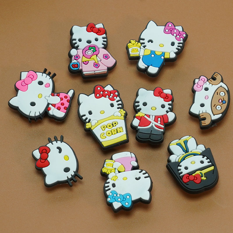 พร้อมส่ง กระดุมติดรองเท้า Croc Jibz Pins Hello Kitty หลากสีสัน DIY