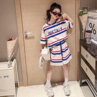 [พร้อมส่ง] 3-14 ปีหญิงฤดูร้อนชุดเด็กกลางและใหญ่แห้งเร็วชุดบาสเก็ตบอลสาวใหญ่ชายชุดลำลองสาวลายสไตล์วิทยาลัยแขนสั้นกางเกงขาสั้นหลวมกีฬาสองชิ้น