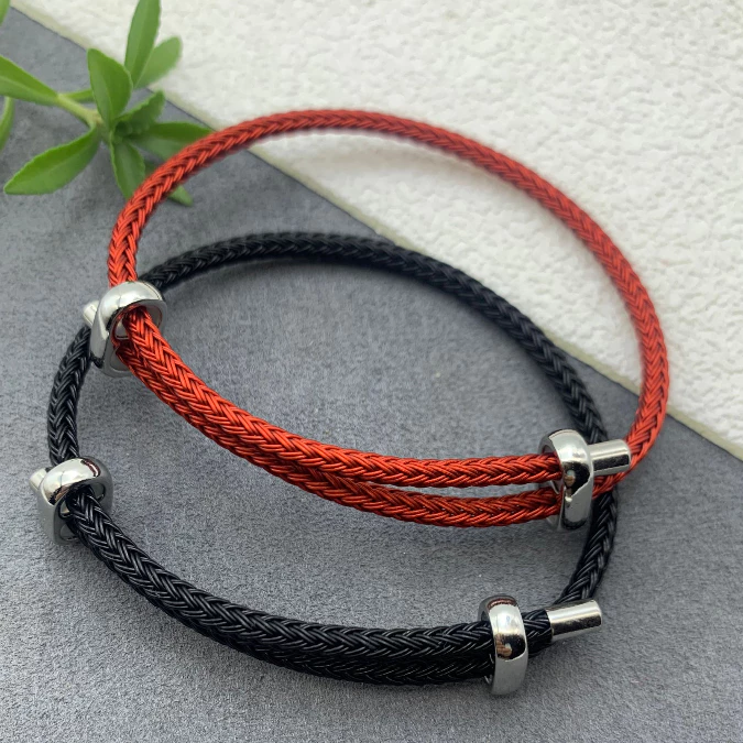 สร้อยข้อมือเชือกถักผ้าไหม 3 มม. ลายเลข 8 หัวเข็มขัดสีเงิน